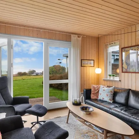 Krum - 300m From The Sea By Interhome